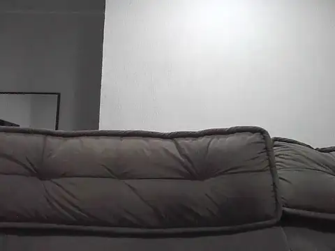 Zure-xxx online show from 10-18-25, 05:37