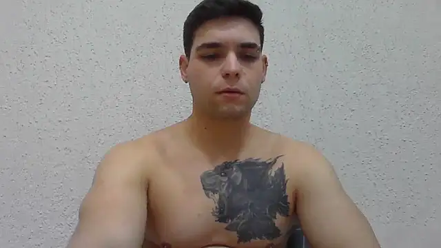 Snapshot of Zure-xxx chatting on 07-13-26, 11:48 Zure-xxx online show from 07-13-26, 11:48