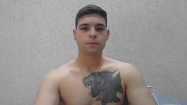 Snapshot of Zure-xxx chatting on 06-29-26, 09:25 Zure-xxx online show from 06-29-26, 09:25