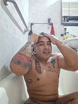 Snapshot of Rueditasss chatting on 05-19-26, 01:07 Rueditasss online show from 05-19-26, 01:07