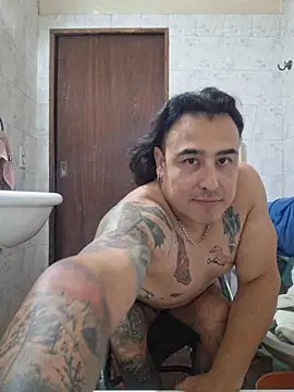 Snapshot of Rueditasss chatting on 04-20-26, 01:45 Rueditasss online show from 04-20-26, 01:45