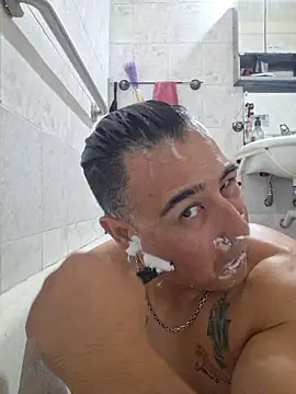 Snapshot of Rueditasss chatting on 03-12-26, 01:59 Rueditasss online show from 03-12-26, 01:59