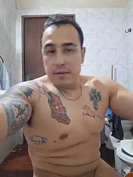 Snapshot of Rueditasss chatting on 07-18-26, 02:47 Rueditasss online show from 07-18-26, 02:47