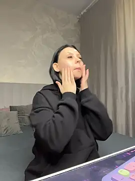 ChloeBrut online show from 05-13-26, 11:56