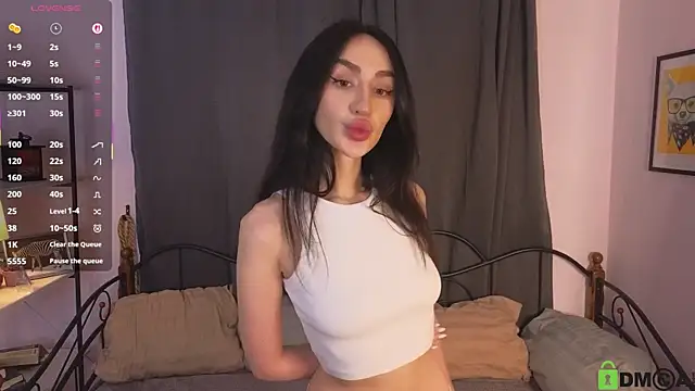 Marie Long online show from 01-08-26, 06:25