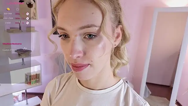 Snapshot of Grace_Glend chatting on 12-19-25, 10:12 Grace Glend online show from 12-19-25, 10:12