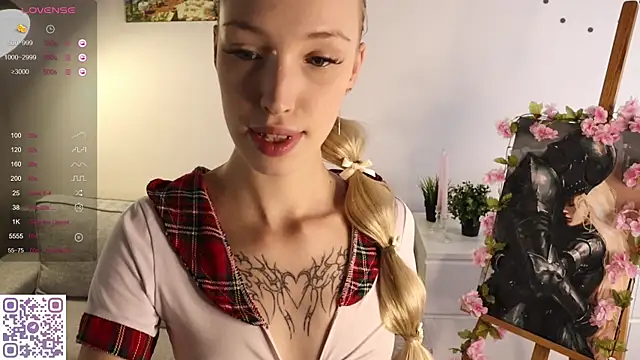 Snapshot of Grace_Glend chatting on 07-17-26, 10:18 Grace Glend online show from 07-17-26, 10:18