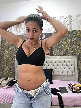 valentina herrrera online show from 03-03-26, 05:09