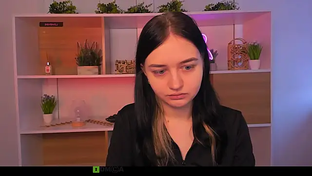 miki ti online show from 10-25-25, 08:35