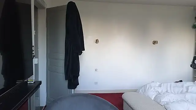 Lailawick online show from 12-15-25, 03:18