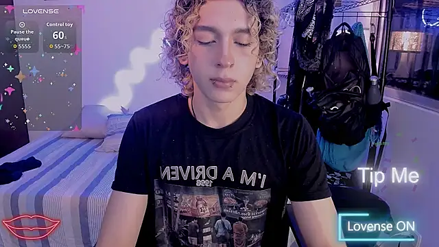 Lyric Mirage online show from 02-24-26, 04:13