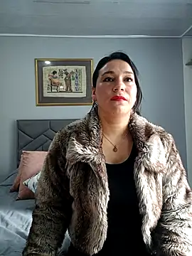 Elizabeth bennett 6 online show from 04-09-26, 01:39