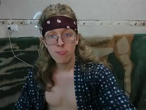 Snapshot of Bookjinn chatting on 02-04-26, 11:16 Bookjinn online show from 02-04-26, 11:16