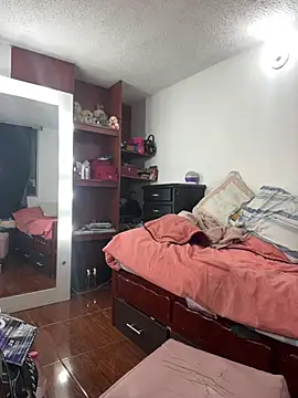 MariamGray1 online show from 04-15-26, 02:06