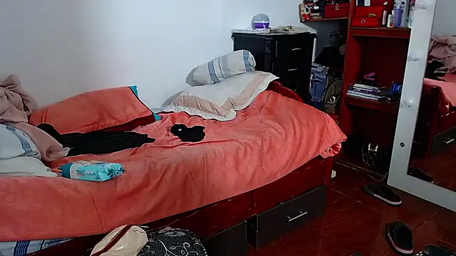 MariamGray1 online show from 05-28-26, 03:40