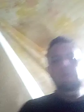 Snapshot of Cogelonregio chatting on 05-12-26, 03:14 Cogelonregio online show from 05-12-26, 03:14