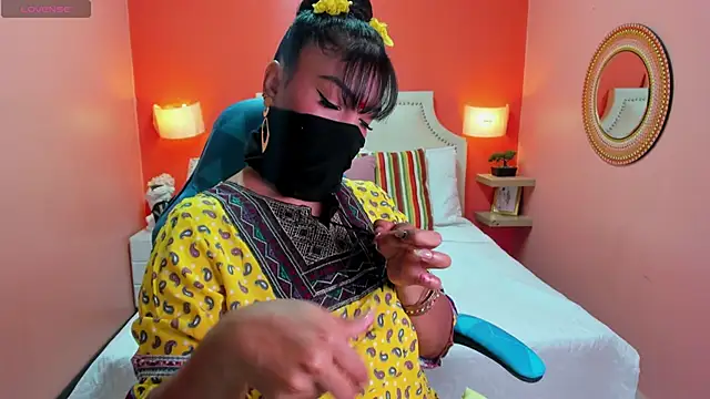 Iniya Parul online show from 10-31-25, 01:30