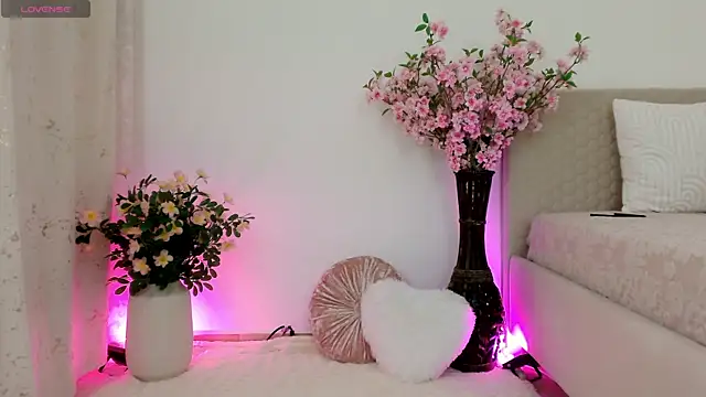 Merry  Star online show from 10-18-25, 05:15