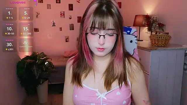 Soffi Toffi online show from 04-19-26, 08:37