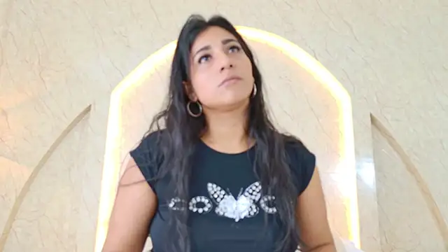 Snapshot of Antonella_Russo1 chatting on 04-20-26, 01:13 Antonella Russo1 online show from 04-20-26, 01:13