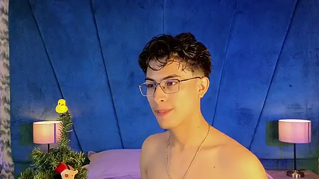 Aaron Eze online show from 12-04-25, 11:48