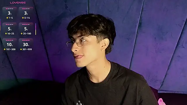 Aaron Eze online show from 10-24-25, 10:20