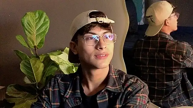 Aaron Eze online show from 11-23-25, 08:52