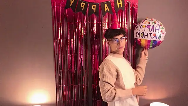 Aaron Eze online show from 04-08-26, 12:39