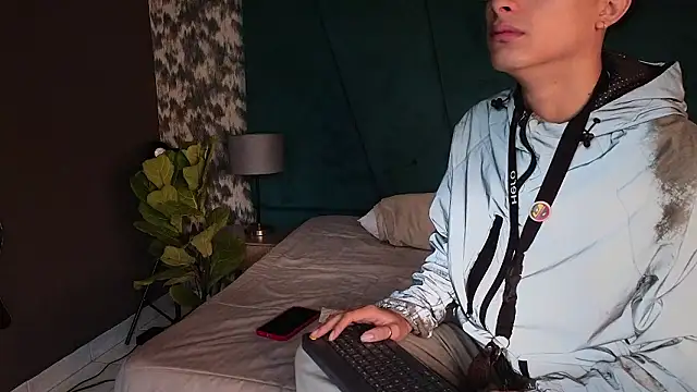 Aaron Eze online show from 03-30-26, 12:17