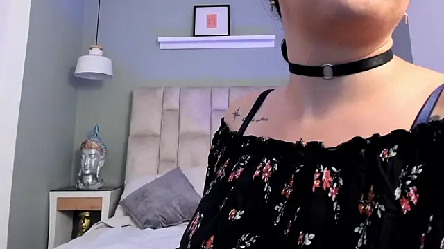 Eviiece online show from 10-19-25, 03:09