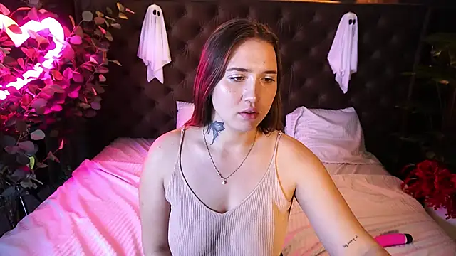 AmiraChase online show from 10-27-25, 01:34