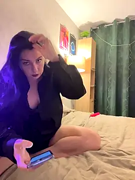 Snapshot of BoyPleaseee chatting on 10-28-25, 07:13 BoyPleaseee online show from 10-28-25, 07:13