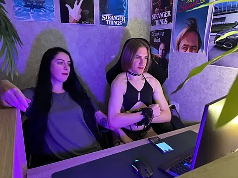 Snapshot of BoyPleaseee chatting on 10-19-25, 05:16 BoyPleaseee online show from 10-19-25, 05:16