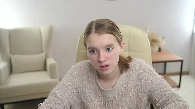 VestaRonan online show from 10-16-25, 01:52