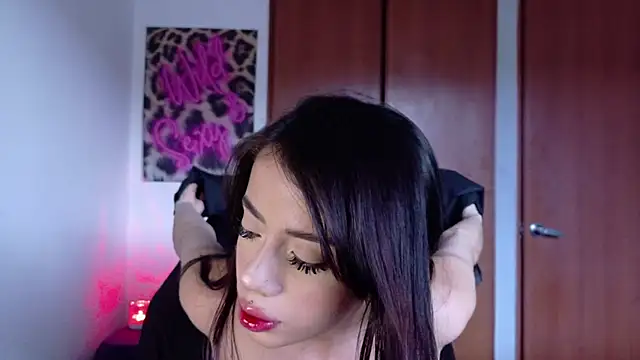 Snapshot of KittyJane chatting on 06-10-26, 06:31 KittyJane online show from 06-10-26, 06:31
