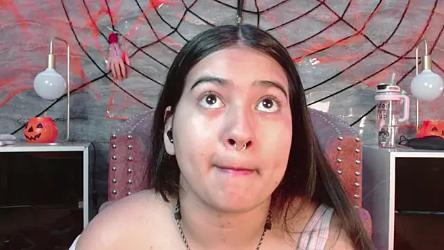 lilithst  online show from 10-26-25, 08:42