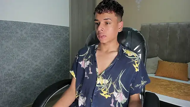 Xavier Fox    online show from 02-25-26, 08:52