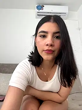 Julietalcl online show from 10-22-25, 09:03