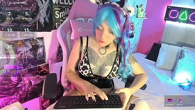 AuroraChannn online show from 11-20-25, 11:36