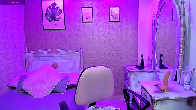 Sara clk online show from 11-17-25, 08:02