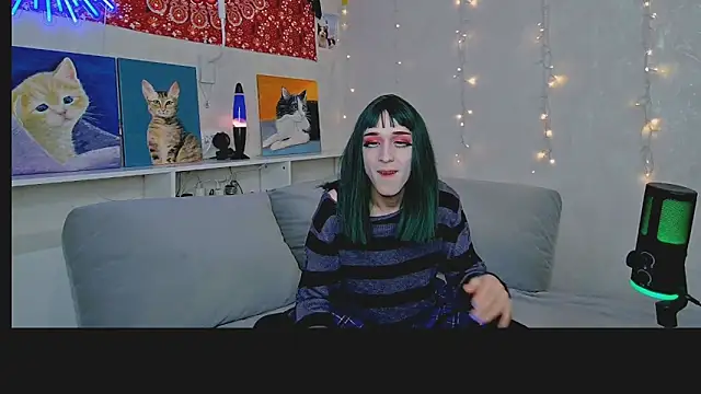 whoalexxa online show from 11-17-25, 12:20