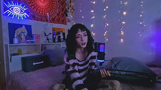 whoalexxa online show from 11-07-25, 09:19