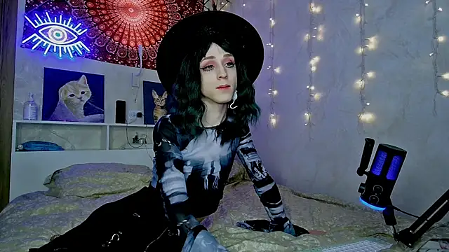 whoalexxa online show from 12-22-25, 11:10