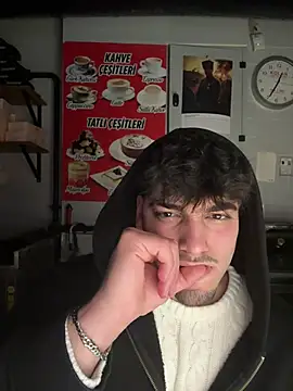 emir343475 online show from 02-11-26, 09:36