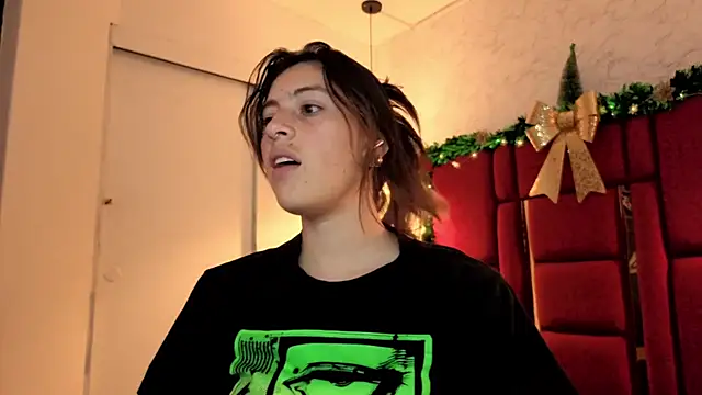 moon winy online show from 12-19-25, 11:34