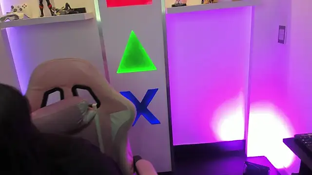 Lullaby Charade online show from 11-12-25, 11:47