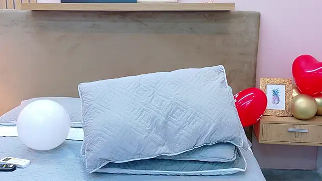 Tessa Stone online show from 02-18-26, 04:10