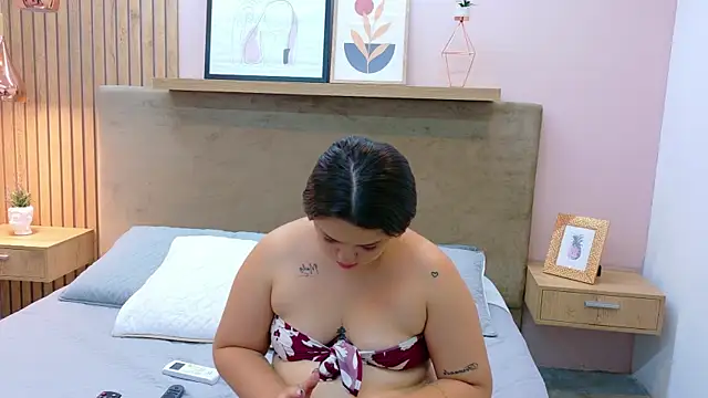 Tessa Stone online show from 02-13-26, 03:50