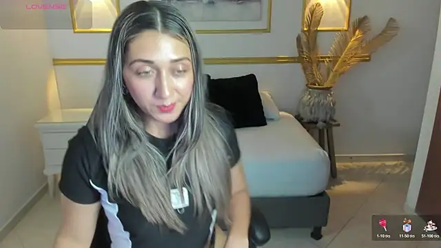 karlyy  online show from 01-08-26, 07:31