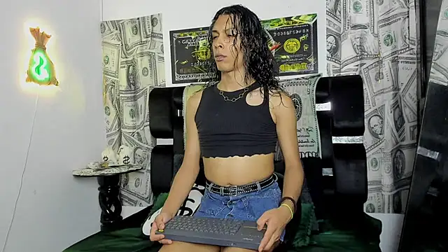 Latin Doll13 online show from 10-16-25, 11:57